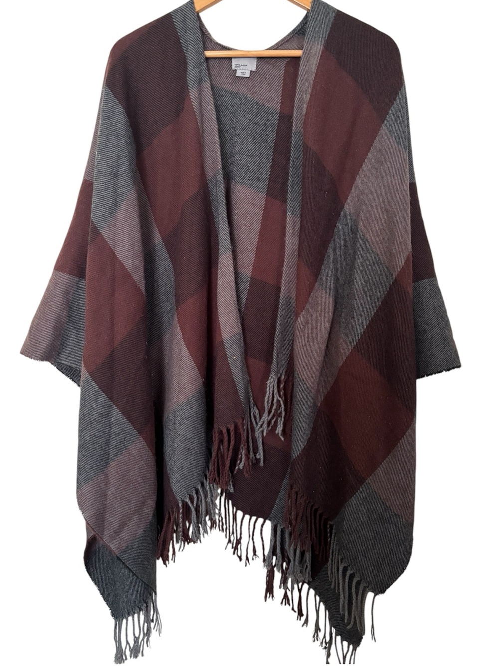 NWOT Vero Moda Fringed Plaid Poncho in Burgundy and Gray